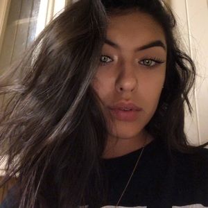 Meet your Posher, Emary